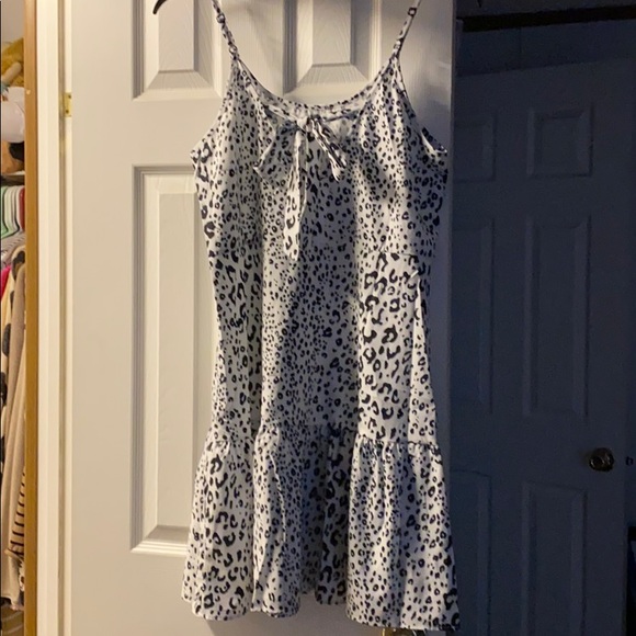 Black and white dress - Picture 2 of 2